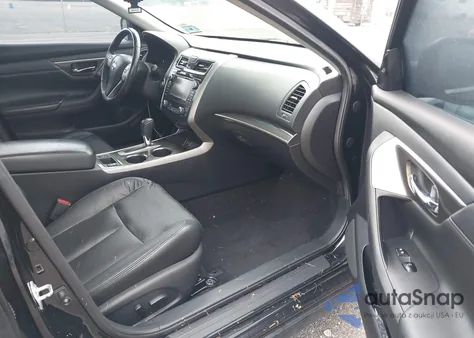 2015 Nissan Altima 2.5/S/Sv/Sl z USA, uszkodzony, nr VIN 1N4AL3AP3FN868567